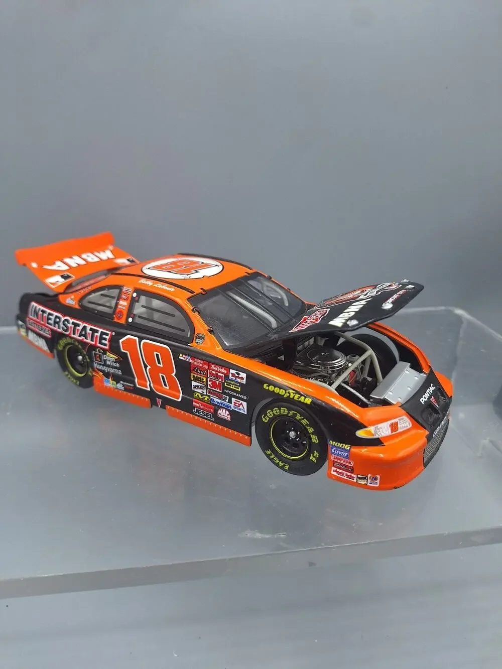 Bobby Labonte #18, 2001 Grand Prix. Interstate Batteries/Cal Ripkin Farewell.